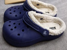 Crocs Shoes Youth Kids Size J 3 Blue Classic Lined Clog Fuzzy Slippers Comfort