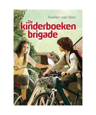 De kinderboekenbrigade, Evelien Van Dort