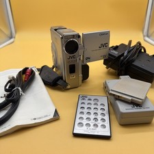 JVC GR-DVM70 Cybercam Mini DV Digital Zoom Camcorder Battery Remote