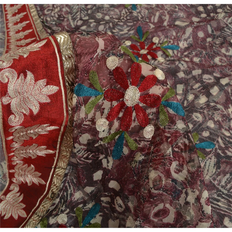 Sánskriti Vintage Saris Púrpura Red Malla Bordada a Mano Tela Artesanal 5 Años Sari Foto 4 de 4