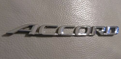 2003-07 HONDA ACCORD REAR TRUNK LID EMBLEM BADGE LOGO NAMEPLATE - Picture 3 of 4