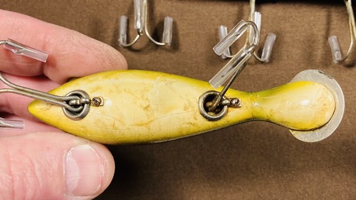 2 Vintage Heddon Dowagiac Tadpolly and Vamp? Wood Glass Eyes Fishing Lure Perch - Picture 8 of 22