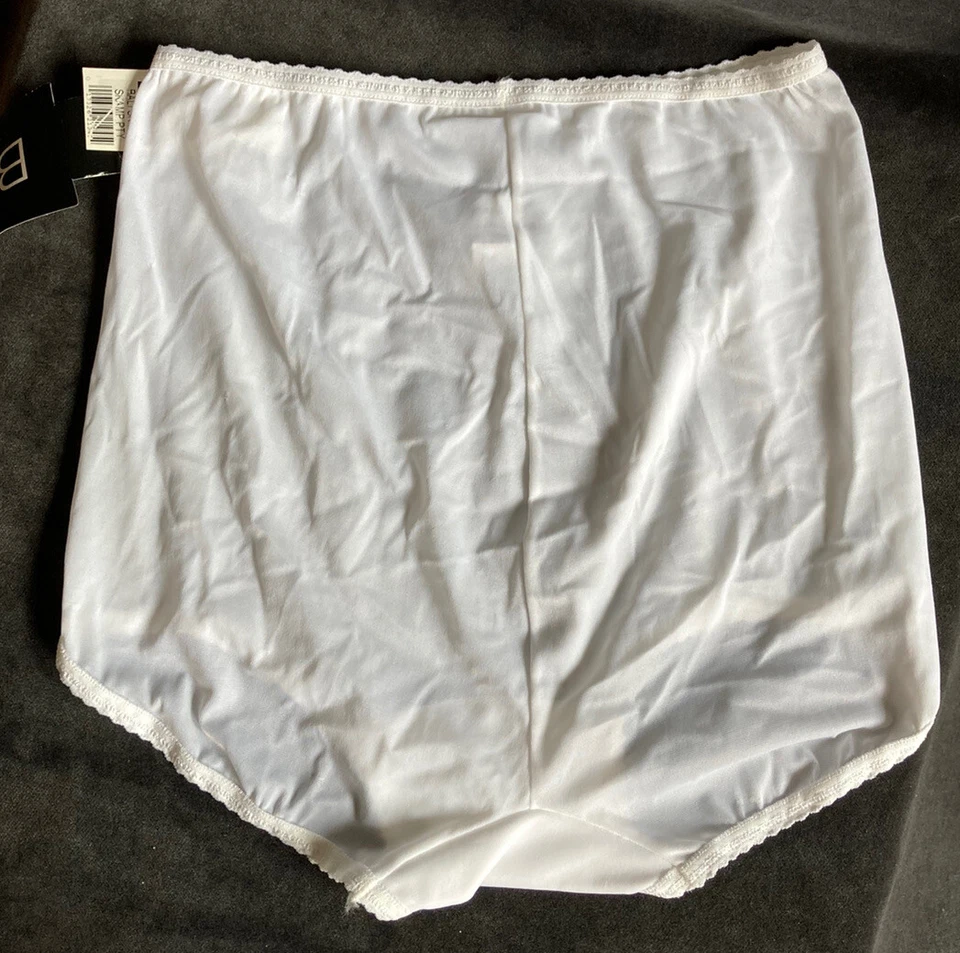 NWT Bali Skimp Scamp Briefs #2633 Panties White M 6 Nylon Sissy  - Image 2 of 4