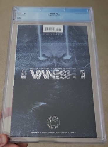 Vanish #1 2022 Rafael Albequerque Virgin Variant Image CGC 9.8 Ltd to 400 W/ COA - Bild 3 von 4