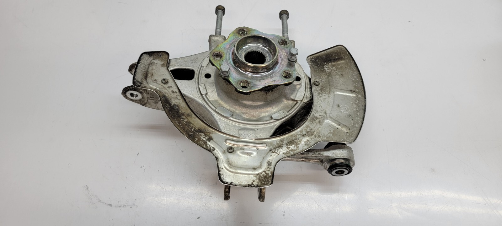 FERRARI F8 F12 REAR RIGHT PASSENGER SIDE WHEEL HUB OEM 238471