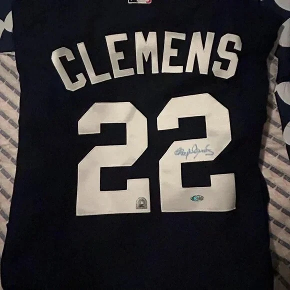 Camiseta deportiva firmada por Roger Clemens práctica de bateo conmemorativa de los Yankees de Nueva York Foto 3 de 4