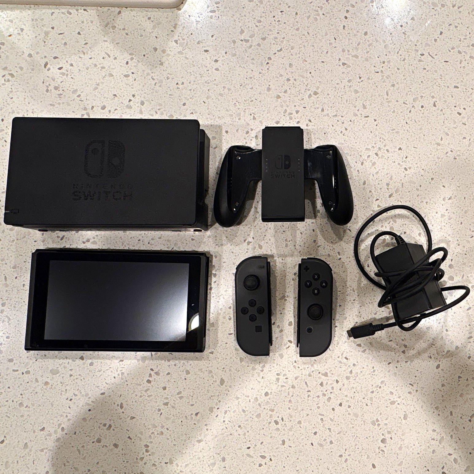 Nintendo Switch HAC-001 Black 32GB 1080p Dockable w/ Joy-Con Dock Grip Charger