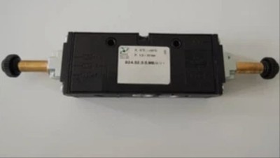 1pcs For 824.52.3.5.M2   Electromagnetic valve &yay *vy