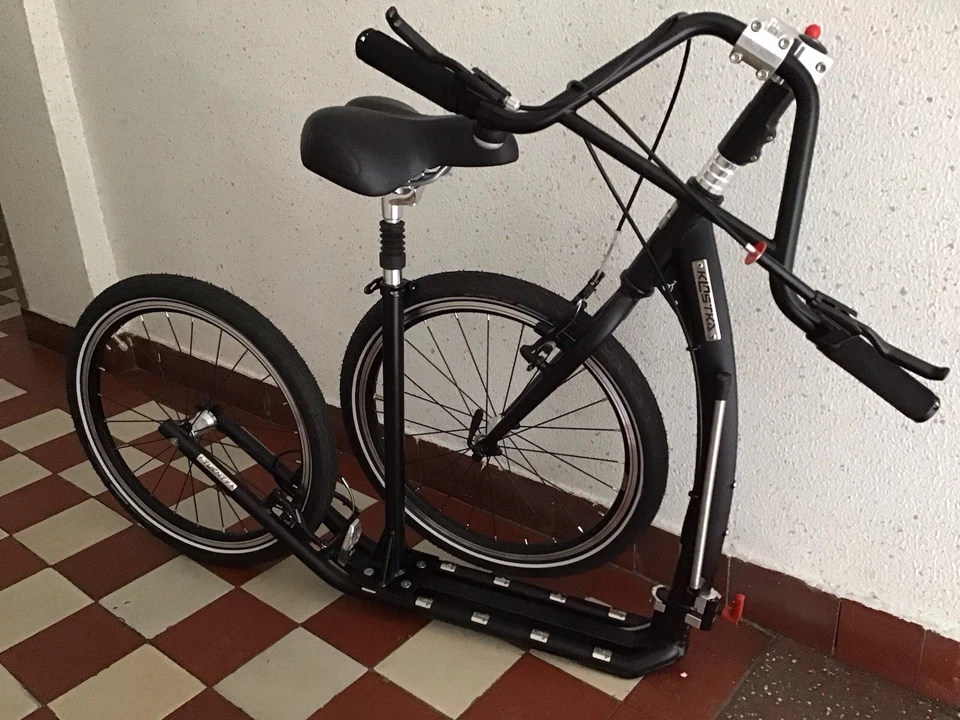 Kostka Twenty Max 20 Zoll Tretroller G6, Schwarz, Neuwertig, 9 Monate Alt, - Bild 4 von 4