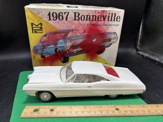 Vintage MPC 1967 Pontiac Bonneville 2 Door Hardtop #967 200 BUILT