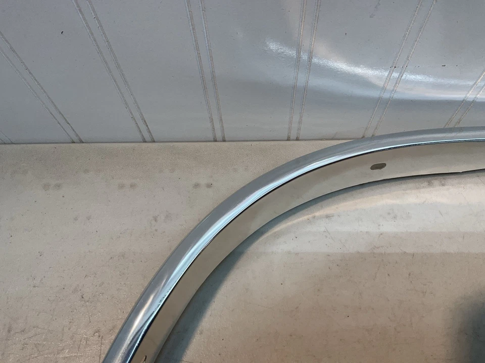 Ford Fairlane 1966 LH moldura de apertura de rueda delantera... ¡¡¡bonito!!! C6OZ-16039-A Foto 2 de 4