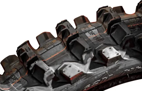 Pneu traseiro macio Pi Scorpion MX 110/90B19 62M viés TT NHS Yamaha YZ400F 98-99 - Imagem 2 de 4