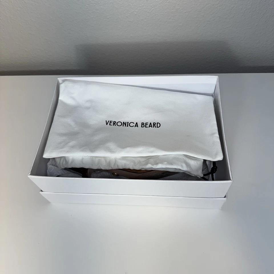 Sandalia Verónica Barba Alanis Gatito Tacón Deslizable Talla 6.5 Madera de Avellana Gamuza Cuero Foto 4 de 4