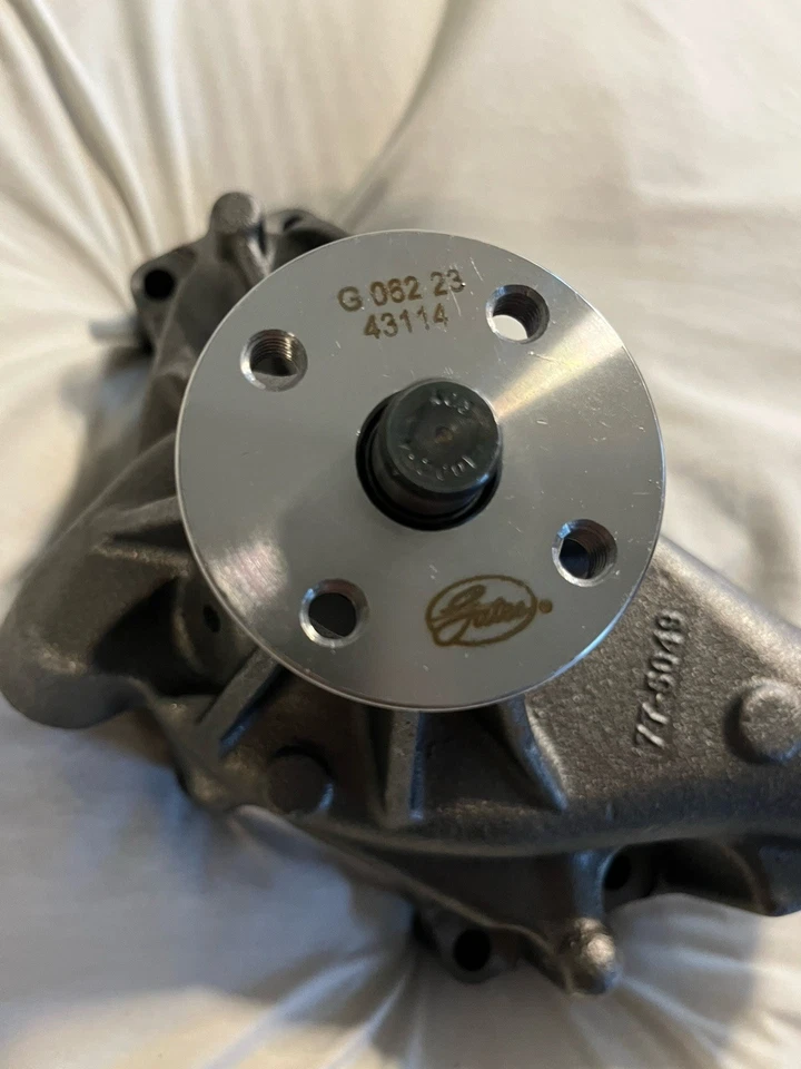 Gates Water Pump P/N 43114 for 88-98 Chevrolet GMC 1500 Full Size Truck - Image 3 of 4