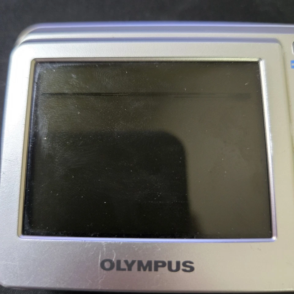 Olympus FE-25 10.0MP Digital Camera Silver w/ Case 3X Optical Zoom Tested - Image 3 of 4