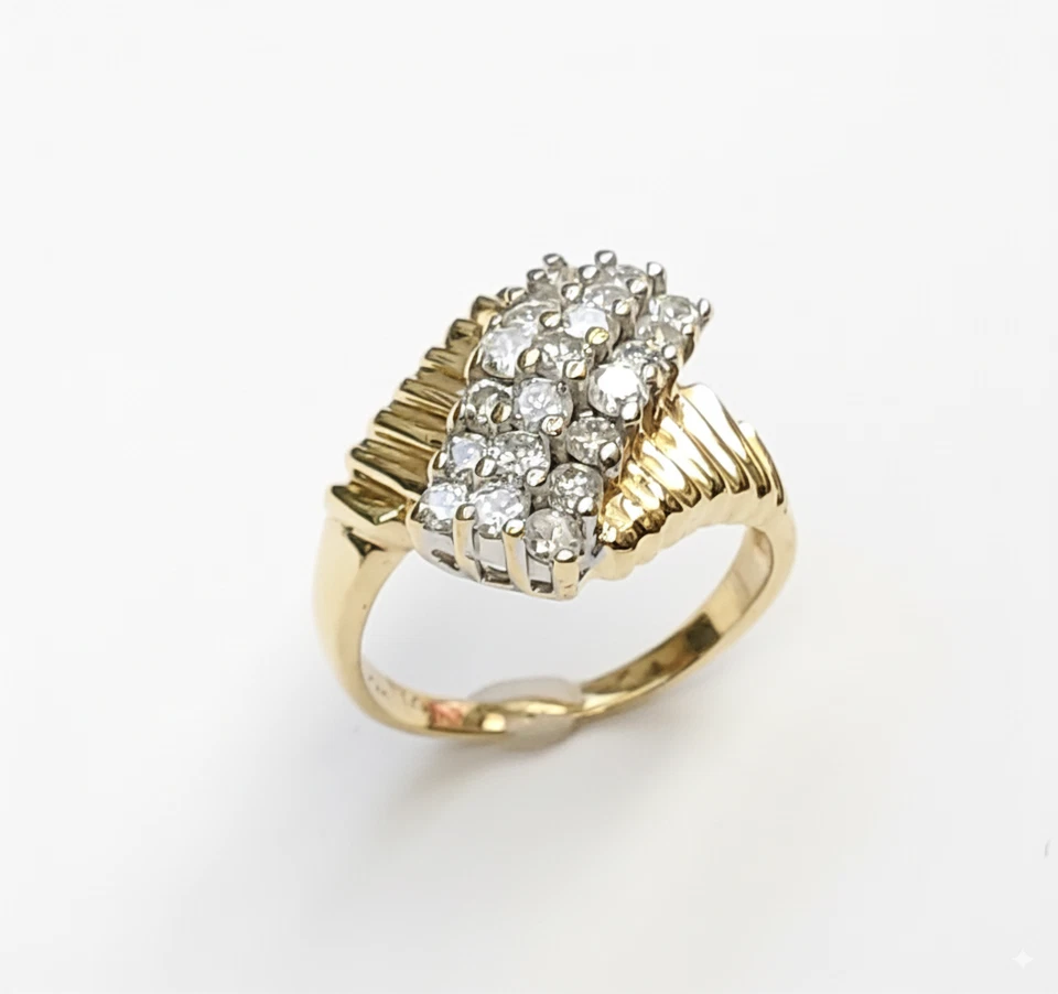 Anillo de viaje de diamantes de 0,90 quilates de oro de 14 quilates tamaño 6,5 diamantes Foto 3 de 4