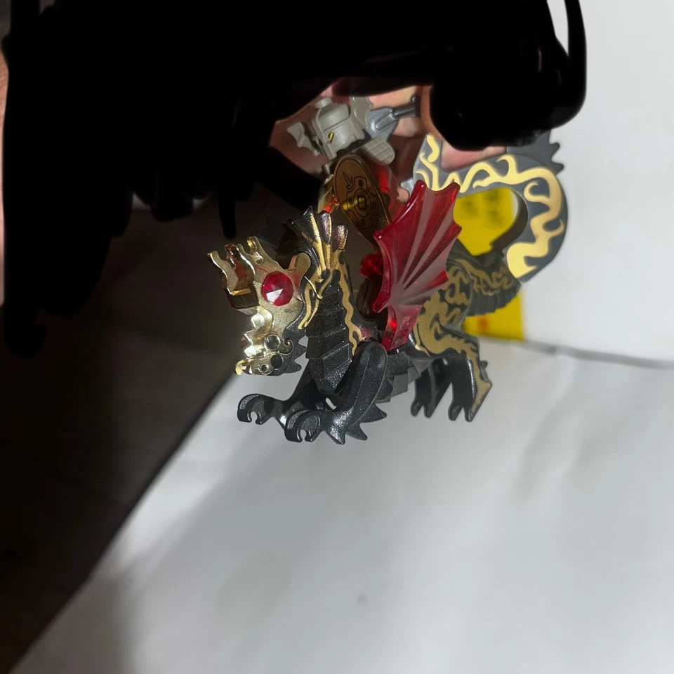 Lego Oriental Dragón Dorado Negro Cromo Oro Casco Minifigura 7419 + Guardián Foto 4 de 4