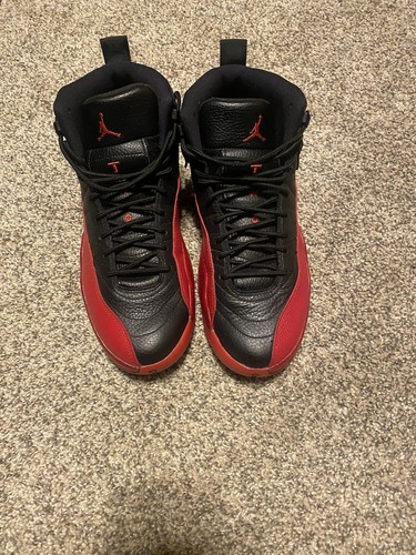 Größe 10,5 - Jordan 12 schwarz/Uni rot 2016 - Bild 2 von 6