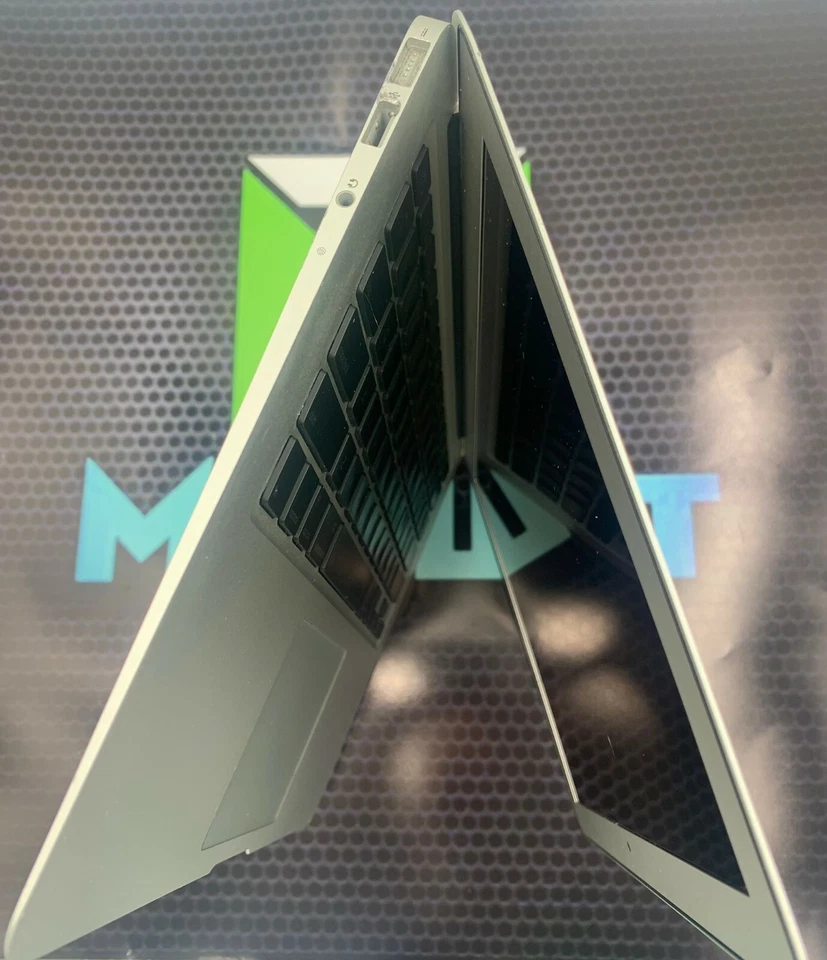 MacBook Air A1369, 2 GB de RAM, 128 SSD, Prata - Imagem 4 de 4