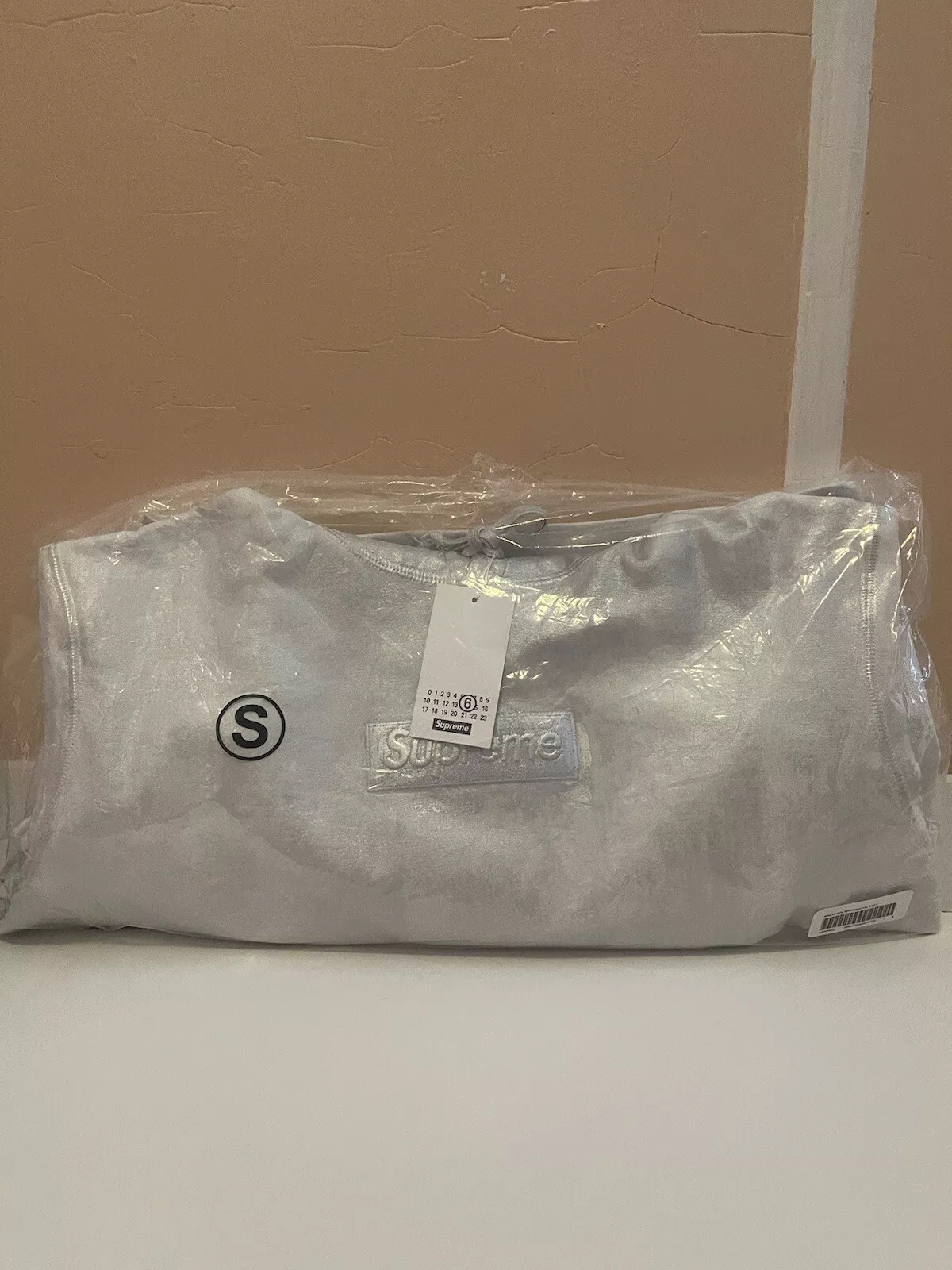 Boîte en papier blanc Supreme MM6 Maison Margiela logo sweat à capuche petites livraisons rapides ✅
