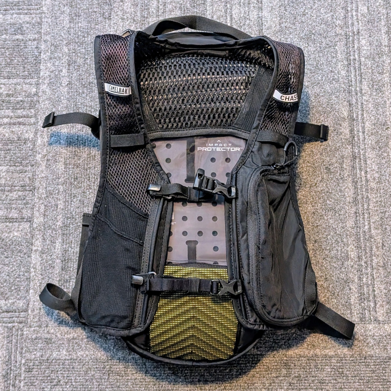 Camelbak Chase Protector Vest 70oz Hydration Pack Black