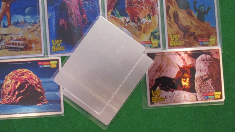 2024 LOST IN SPACE 2ND SERIES METAL CARD SET FANTASY WORLDS IRWIN ALLEN 12 CARDS - Image 3 of 4