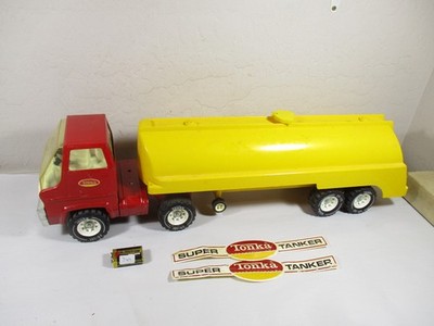 Tonka  Super Tanker Vintage Pressed steel Plastic Truck C749