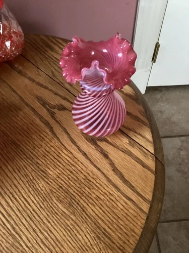 Vintage 6" T Fenton Cranberry Spiral Optic Vase