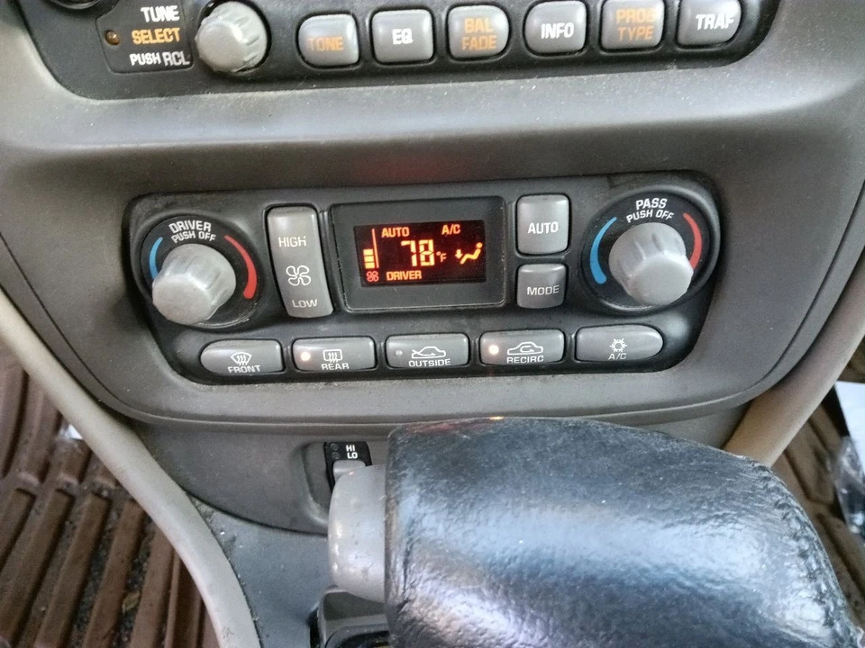 Серые кнопки контроля температуры Opt CJ2 подходят для 00-04 BONNEVILLE 2385706 - Изображение 4 из 4