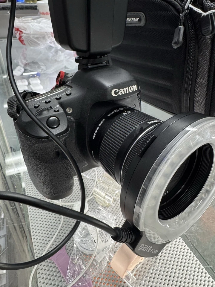 Canon EOS 7D Lens 10-18mm ,85mm , 18-55mm  case - Image 3 of 4