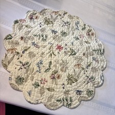Longaberger 17” round flowered placemat
