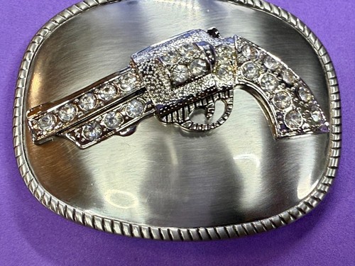 Jeweled Gun Pistol Revolver Rhinestone Accented Silver Color Oval Belt Buckle - 第 19/22 張圖片