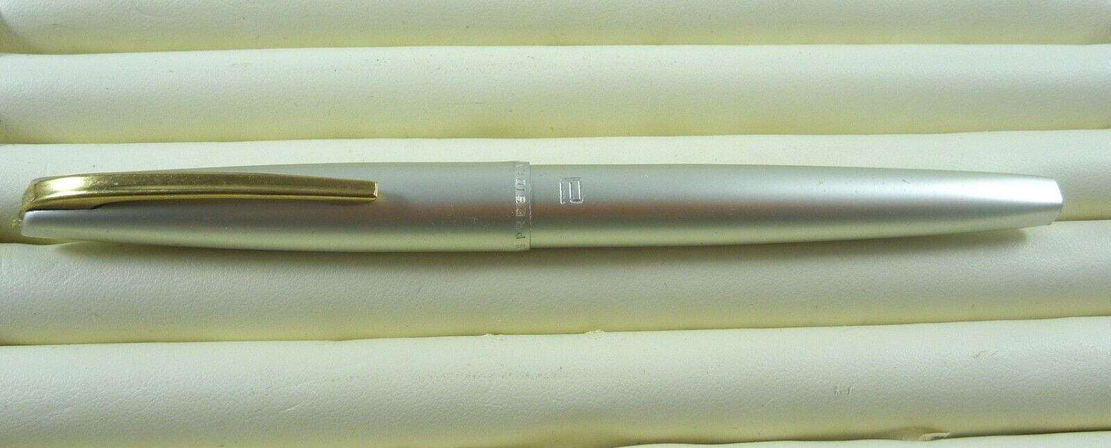 Picture 1 of 8