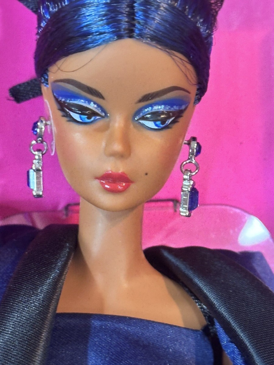 Barbie AA Silkstone 65th Anniversary Limited Sapphire Barbie AA Silkstone 65th Anniversary Limited Sapphire