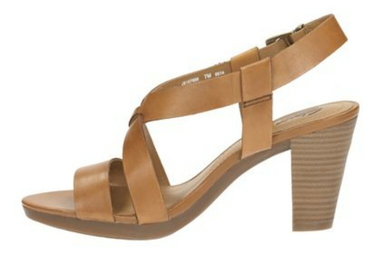clarks sandals size 4