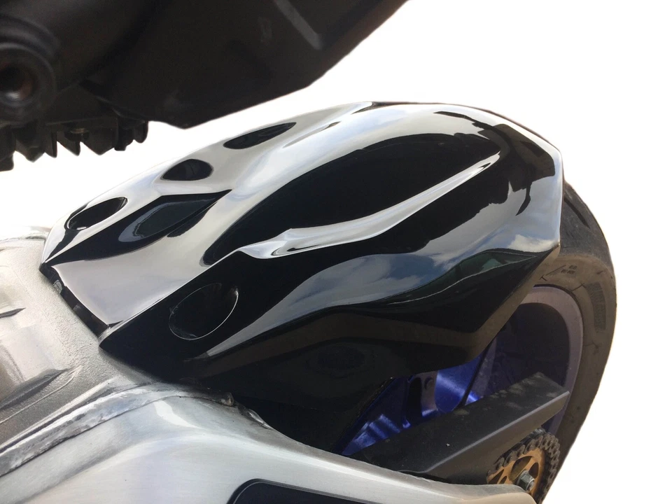 Para-lama traseiro/abraçador preto brilhante, Yamaha MT10/FZ10 2016-2024  - Imagem 2 de 3