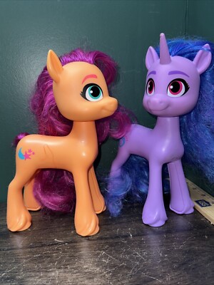 Hasbro My Little Pony IZZY A New Generation 9'' Unicorn Charms Toy lot of 2