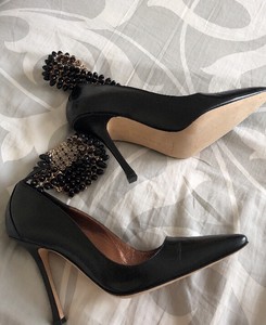 manolo blahnik size 40