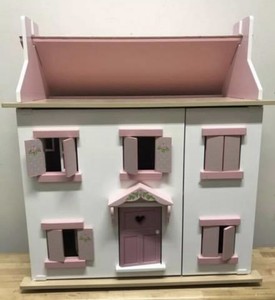 le toy van sophie's doll house