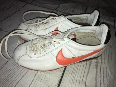 vapormax plus orange bottom