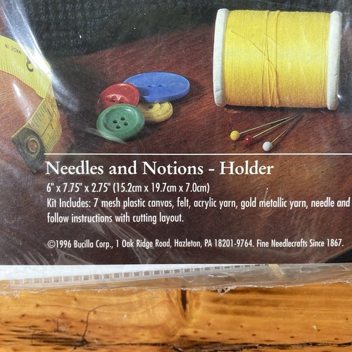 Bucilla Plastic Canvas Kit Sewing Machine Needles & Notions Holder Box 6184 - 第 3/4 張圖片