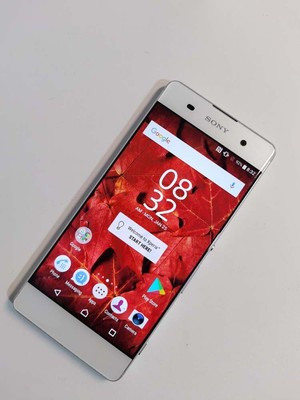 99%n ew Sony Xperia XA F3111 - 16GB (Unlocked) Android Smartphone