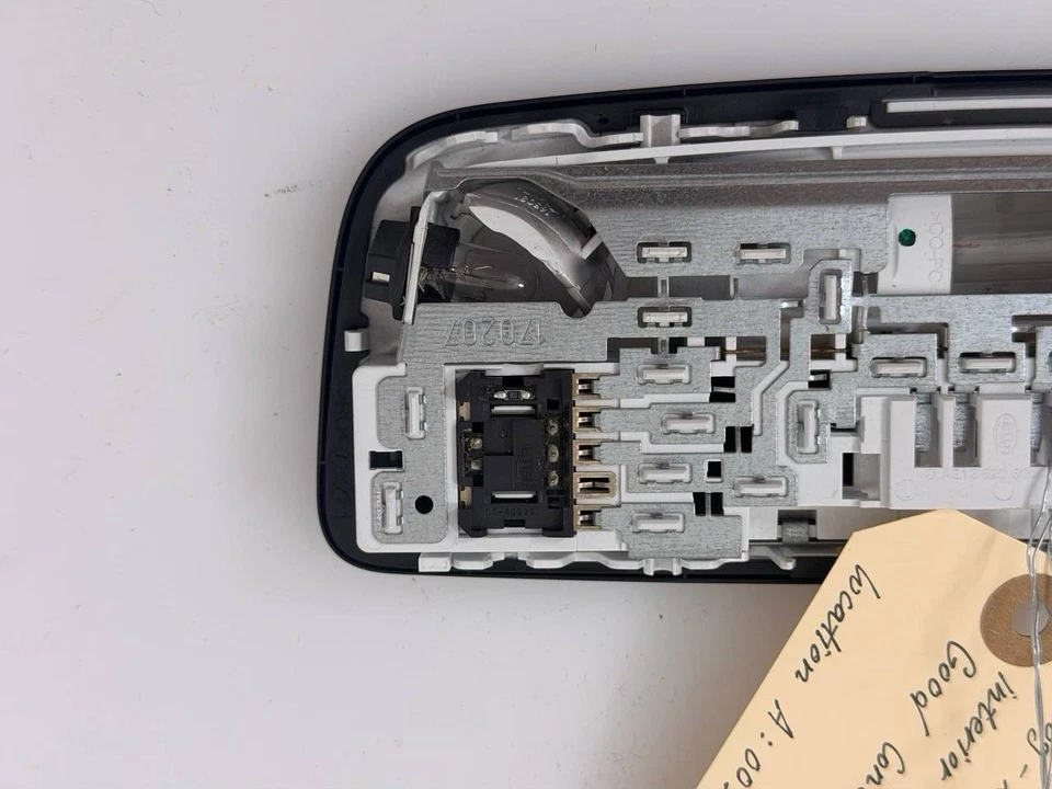 Luz domo superior trasera OEM 10-18 MERCEDES W212 E350 E550 CLS550 Foto 4 de 4