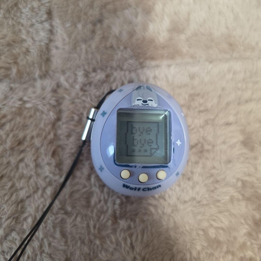BANDAI Stray Kids SKZOO Tamagotchi Wolfchan Stray Kids Bang