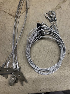 6 Ground Hog Snares 32 and 6 Regular Duty Berkshire Anchors