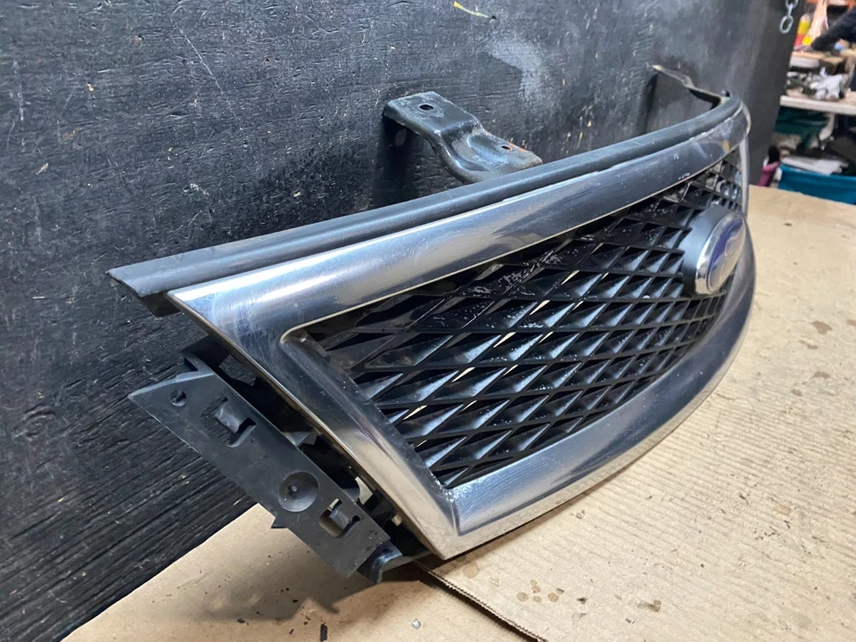 2005 2006 2007 Ford Five Hundred Front Upper Grill Grille Logo Emblem U7759 DG - Image 3 of 4