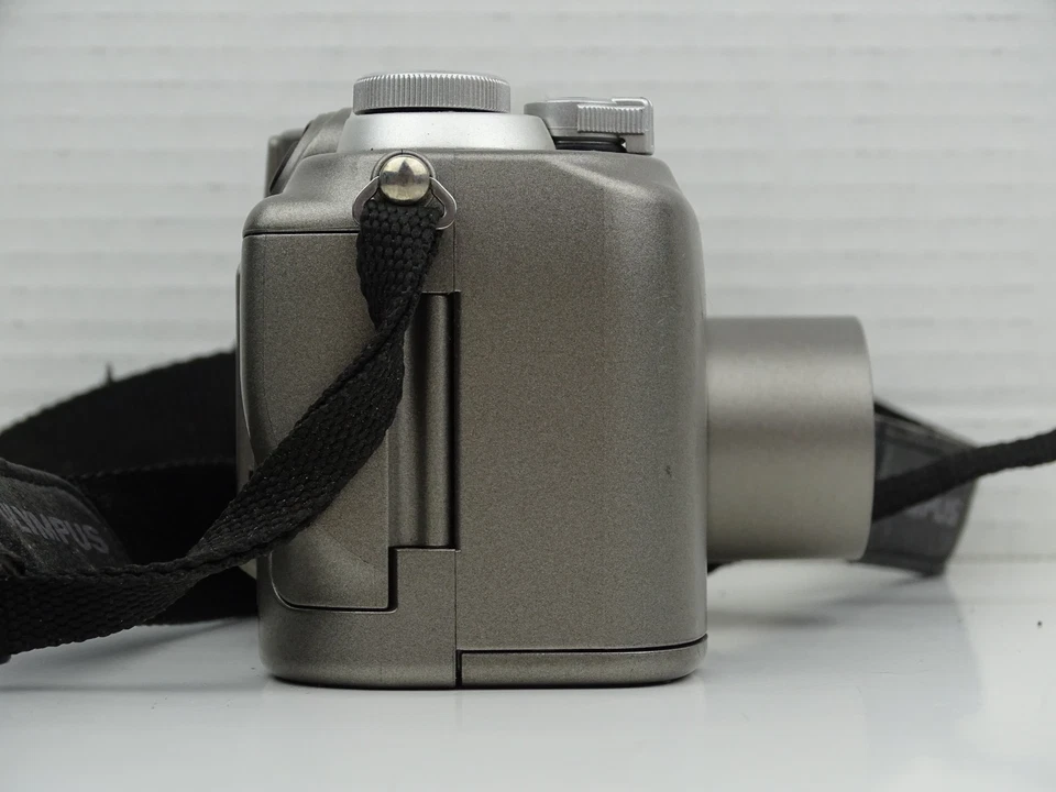 Cámara digital Olympus Camedia C-3020 zoom 3,2 MP y tarjeta de 128 MB probada funciona Foto 4 de 4