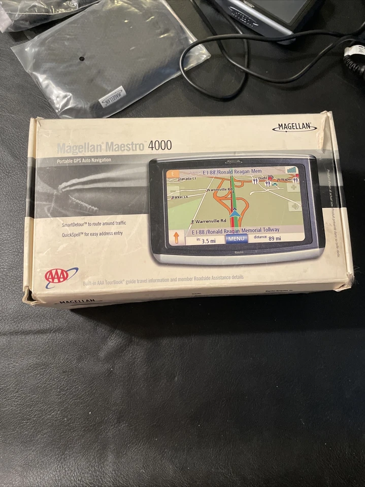 Magellan 4000 Maestro LARGE 4.5" LCD Screen GPS USA MAPS Complete w/ Box - Image 4 of 4
