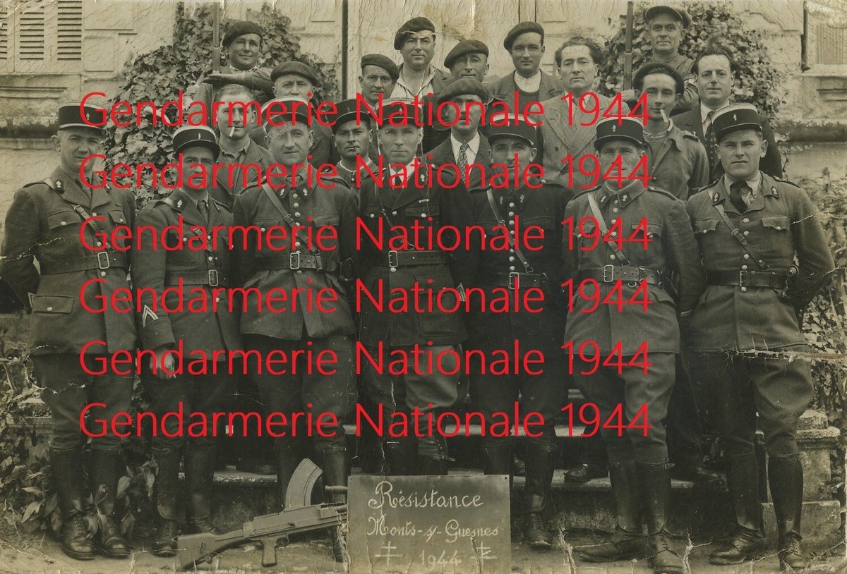 Gendarme Gendarmerie Kepi Moulins Toul Casque Ecole Psig Garde Mobile Vichy  FFI
