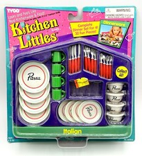 BK  B NIB BARBIE DOLL 1995 TYCO KITCHEN LITTLES DINNERWARE ITALIAN